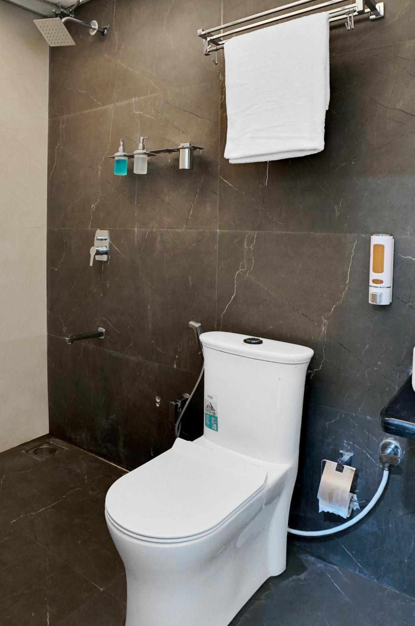 Hotel Sayba Executive Pune Exterior foto